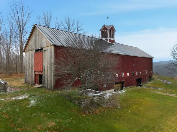 $1,200,000 | 762 A Town Road 65, Barnet, VT 05821