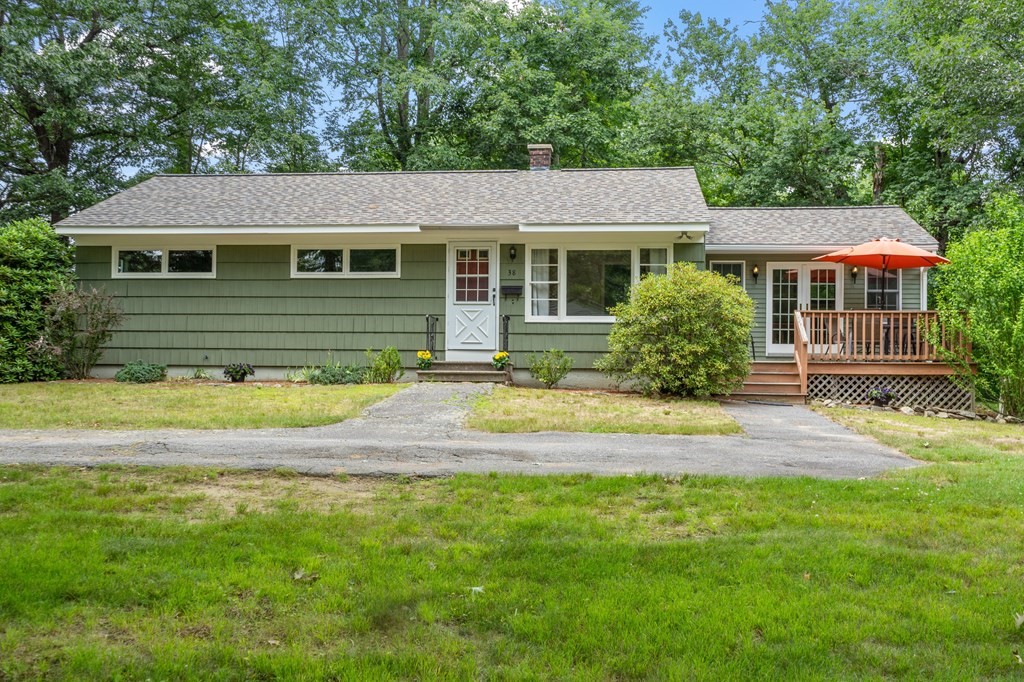 38 Mayflower Road Leicester, MA 01524 - Photo 1 of 31 Gallery Image 1