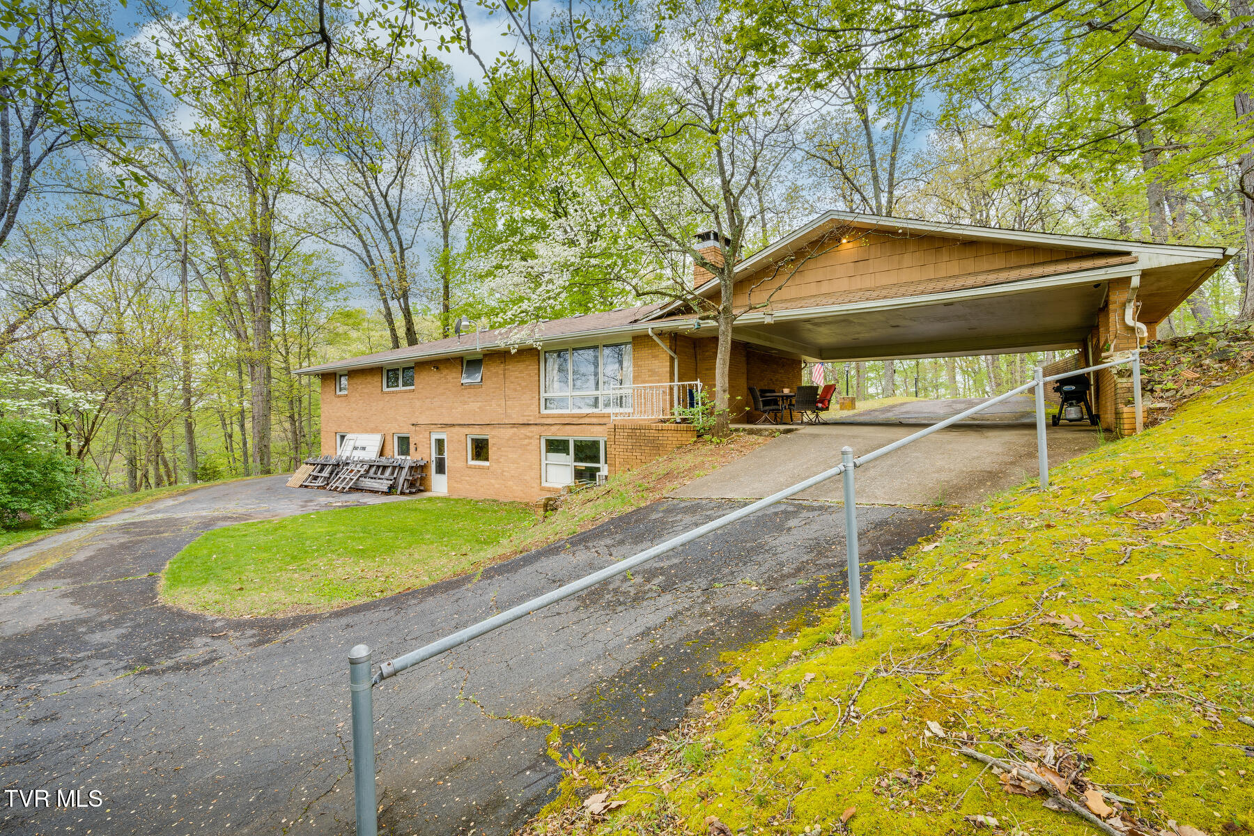 4501 Old Stage Road Kingsport, TN 37664 - Photo 32 of 35 032