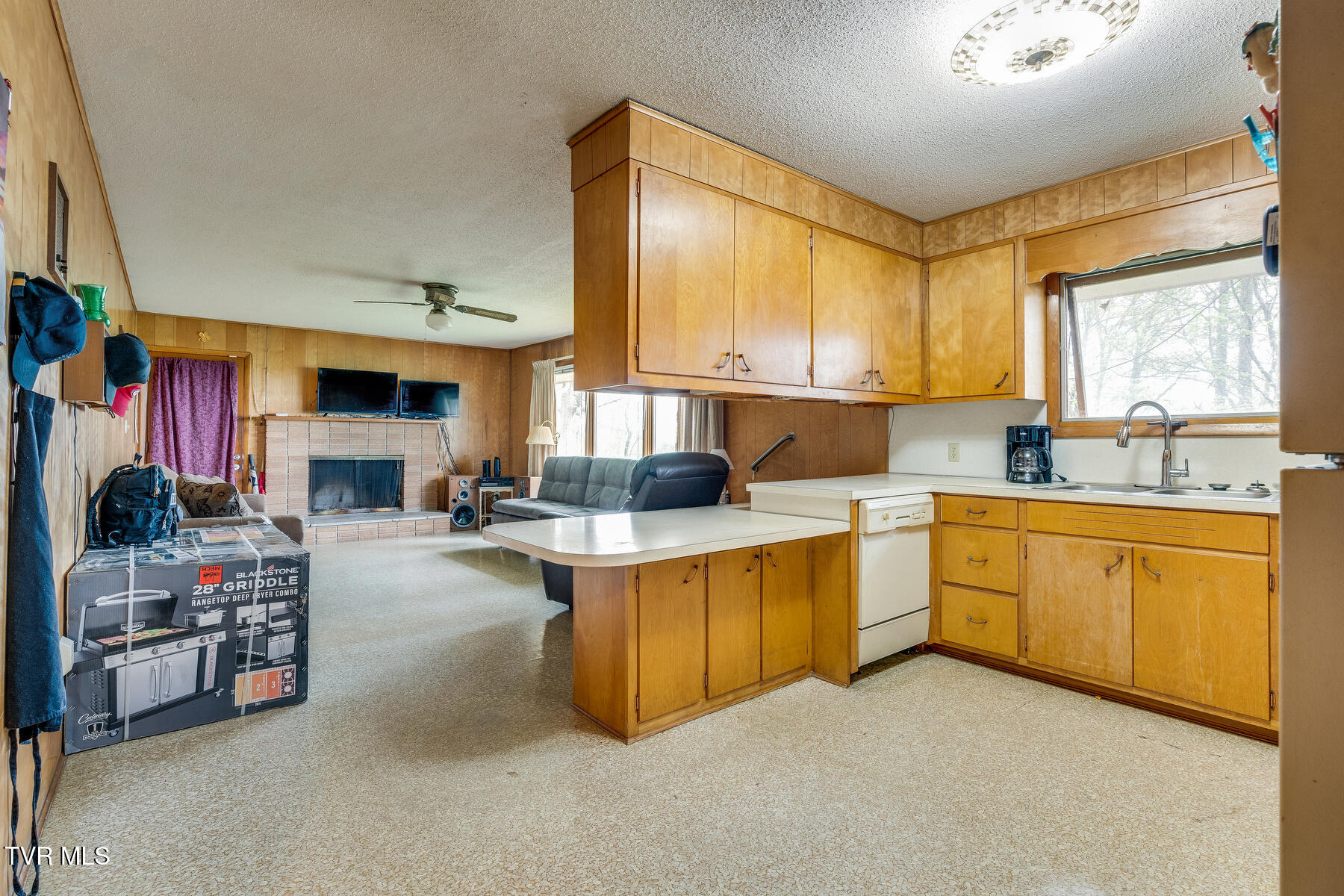 4501 Old Stage Road Kingsport, TN 37664 - Photo 9 of 35 009