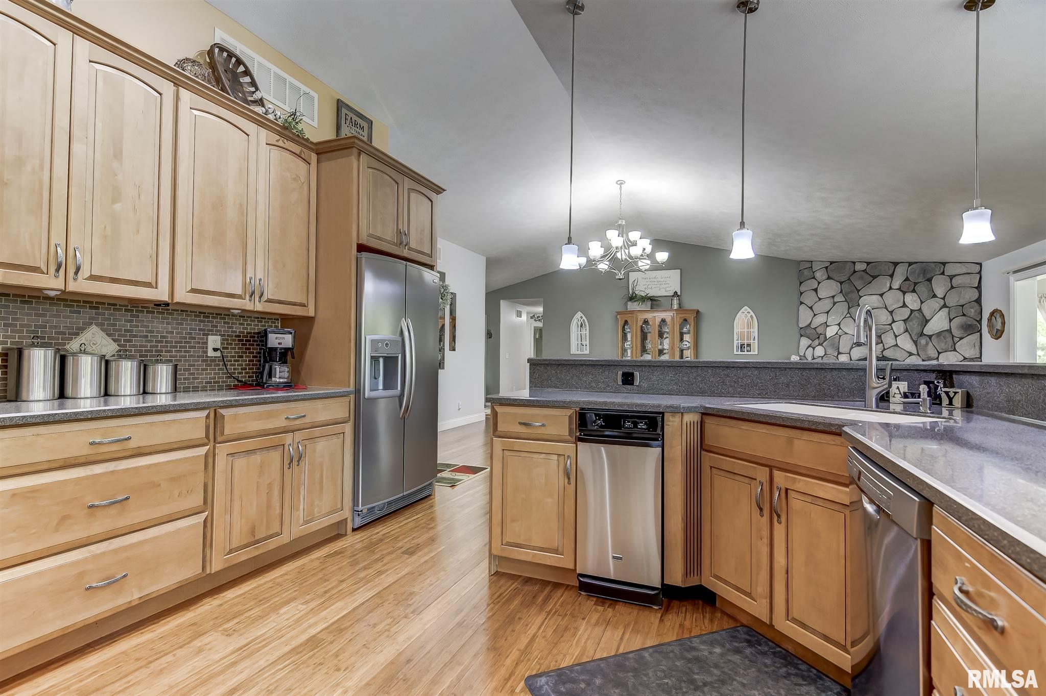 546 Jostes Road Rochester, IL 62563 - Photo 14 of 50