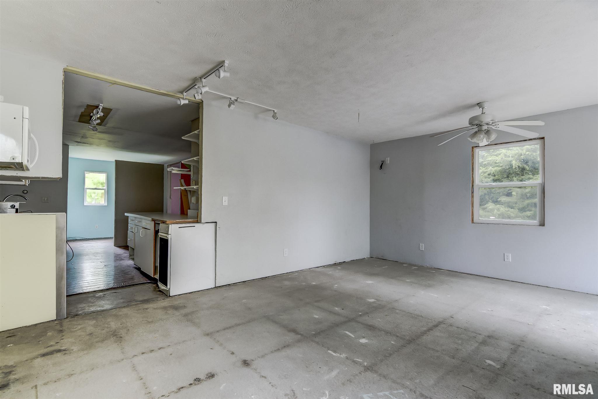 546 Jostes Road Rochester, IL 62563 - Photo 41 of 50