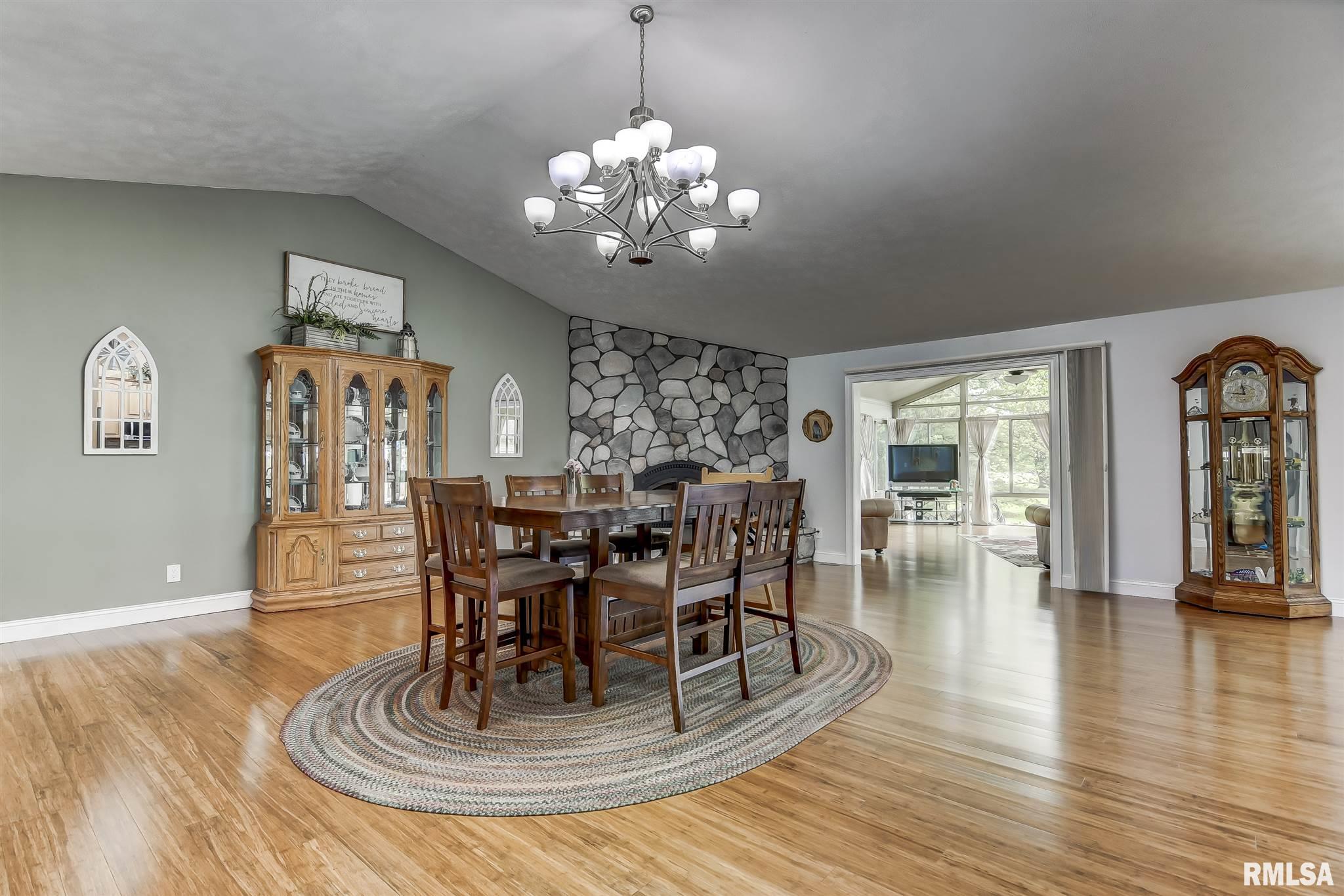 546 Jostes Road Rochester, IL 62563 - Photo 5 of 50