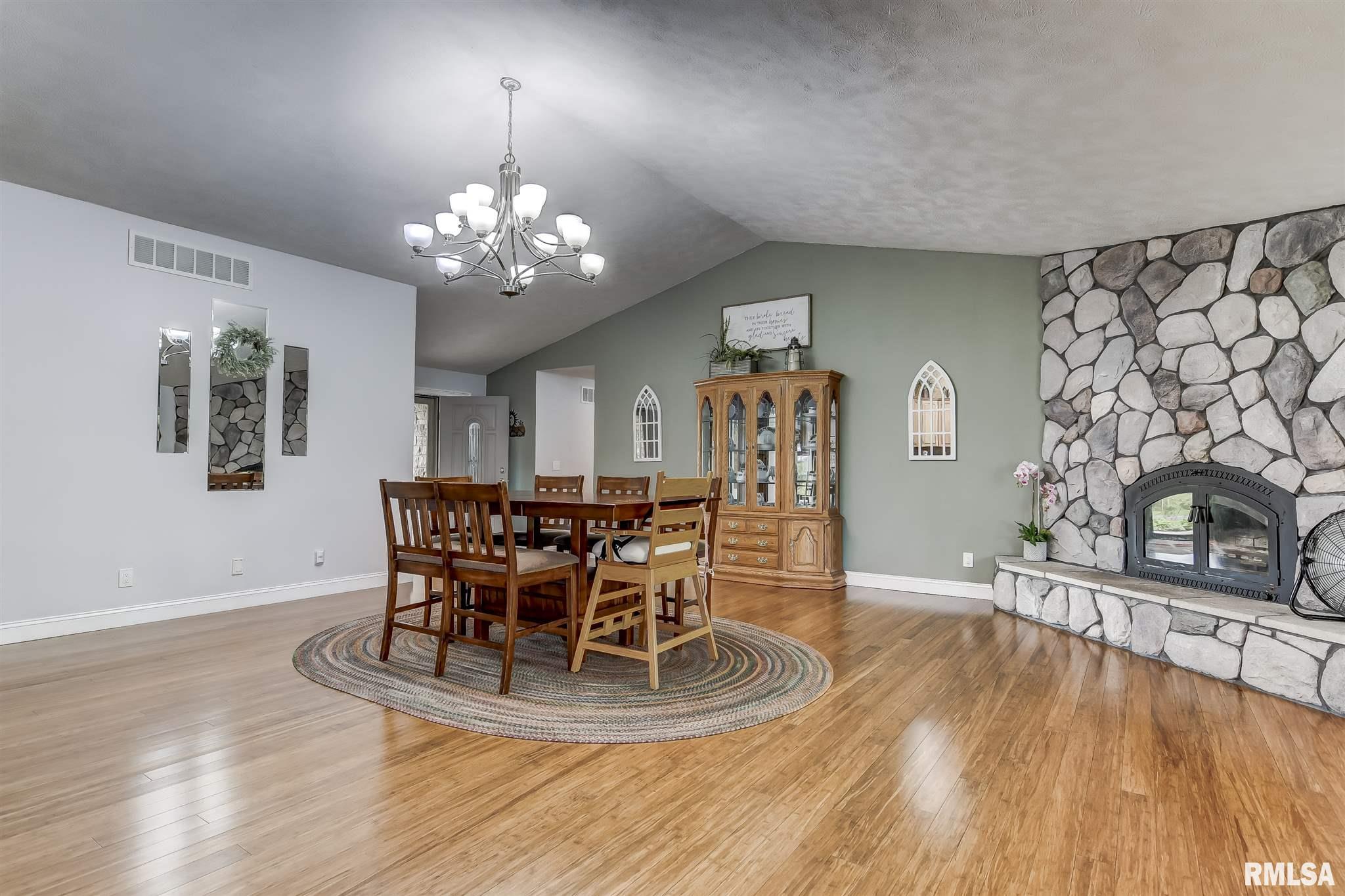546 Jostes Road Rochester, IL 62563 - Photo 6 of 50