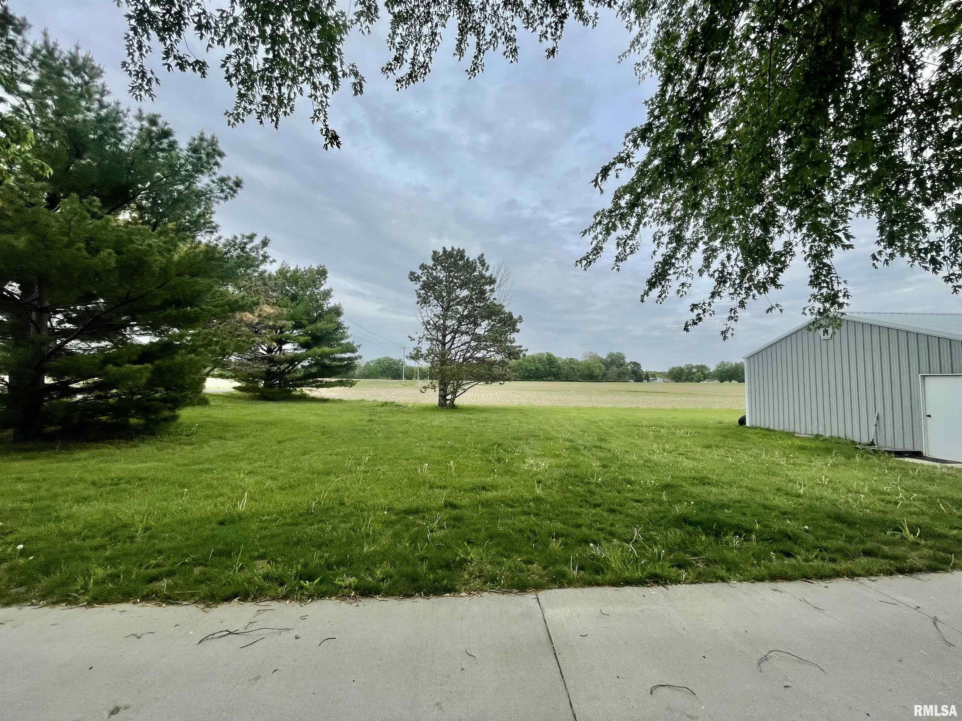 17633 Red Shale Hill Road Pekin, IL 61554 - Photo 25 of 30