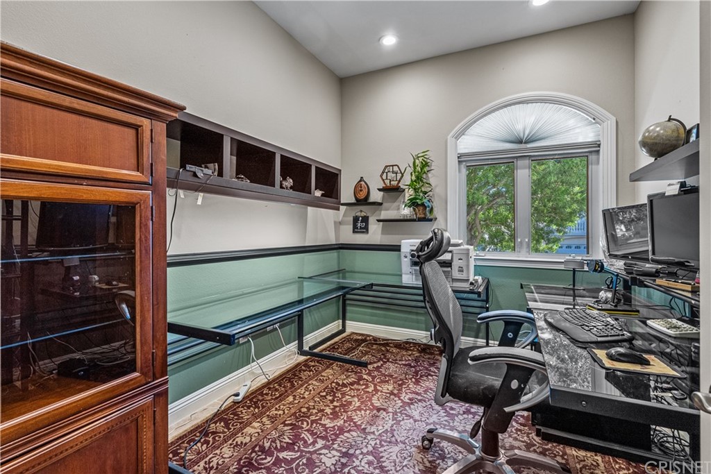 24806 Carlos Place Newhall, CA 91321 - Photo 20 of 44 a view of a room with gym equipment