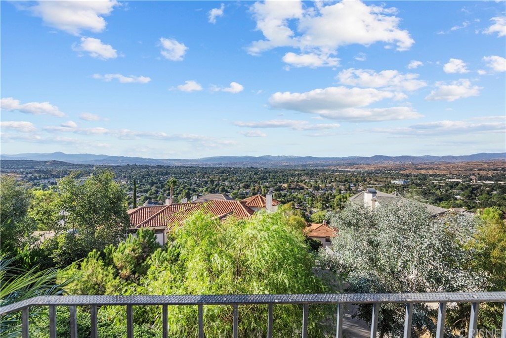 24806 Carlos Place Newhall, CA 91321 - Photo 40 of 44 a view of a city