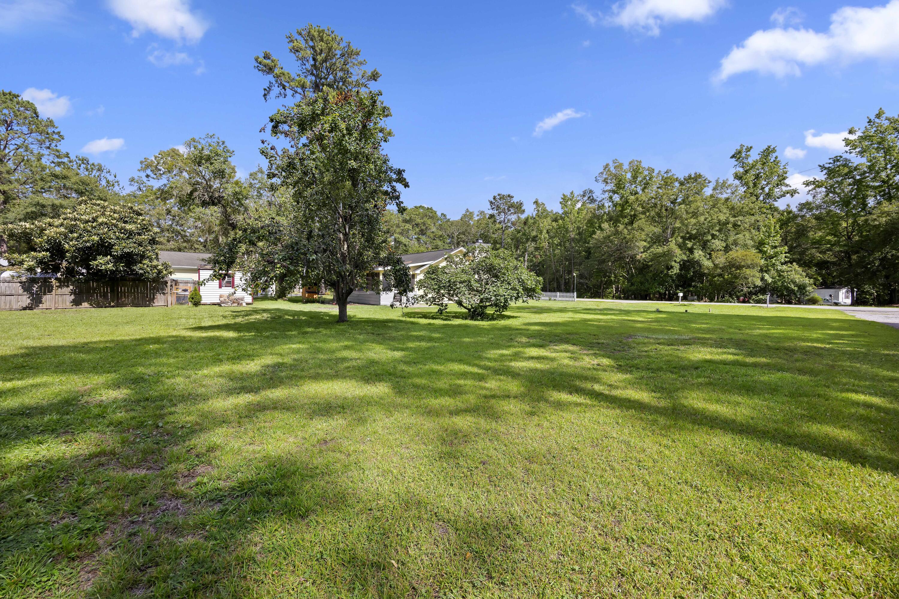 506 County Rd S-18-57 Summerville, SC 29483 - Photo 2 of 16