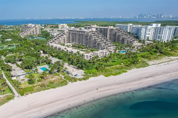$2,649,000 | 151 Crandon Boulevard, Unit 345, Key Biscayne, FL 33149