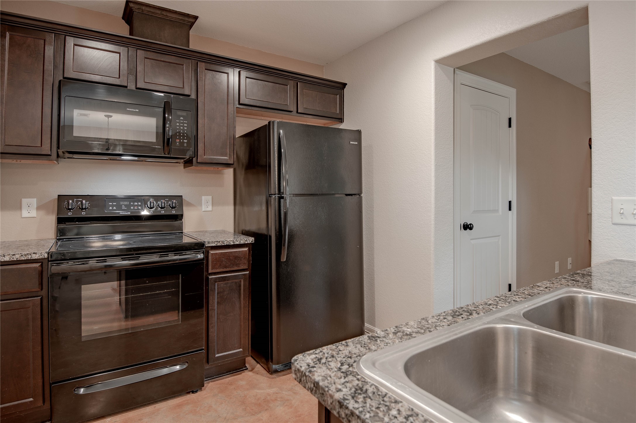 2002 20th Street, Unit 103 Huntsville, TX 77340 - Photo 9 of 23