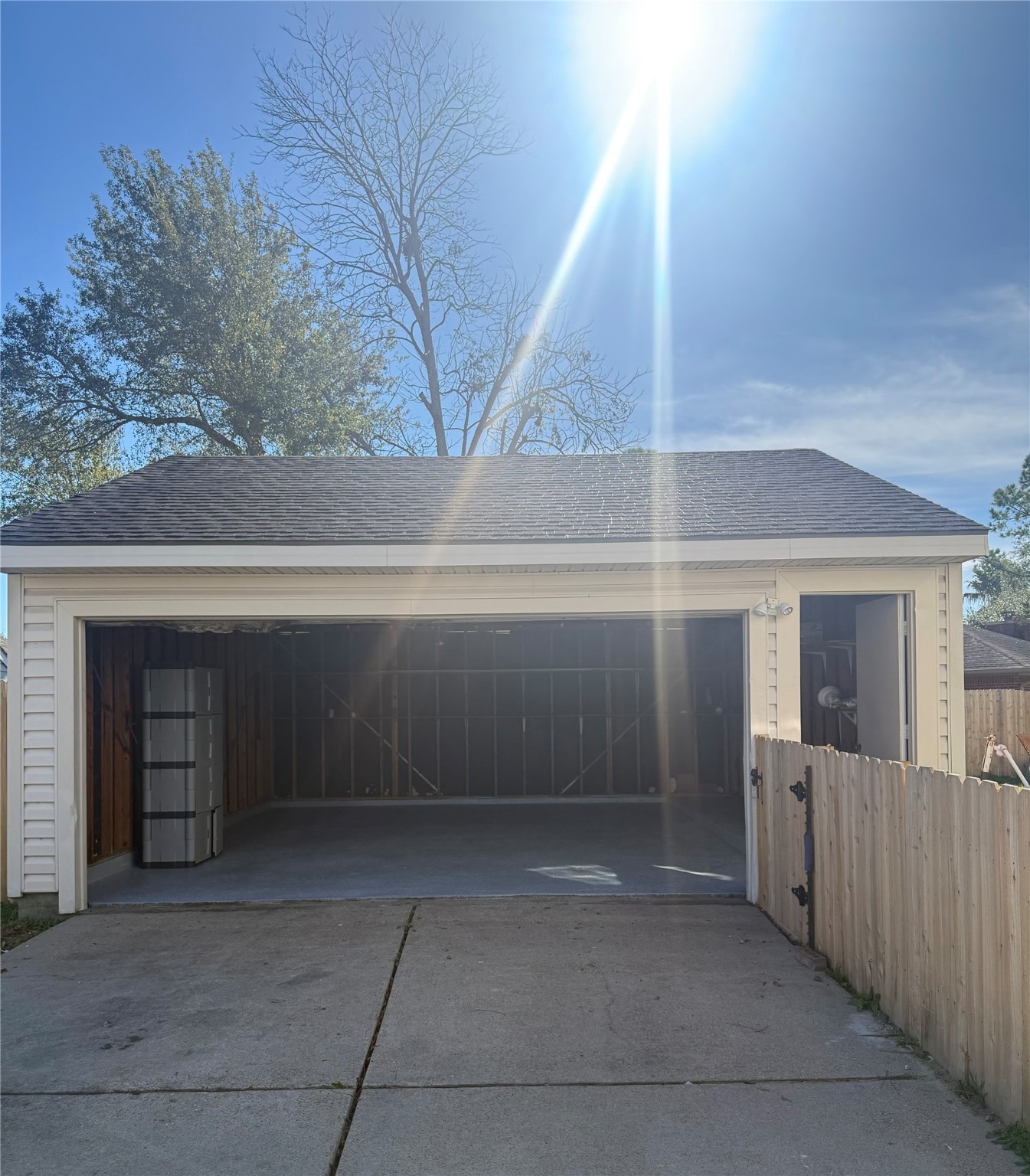 818 Noble Springs Road Houston, TX 77062 - Photo 5 of 12 a view of entryway