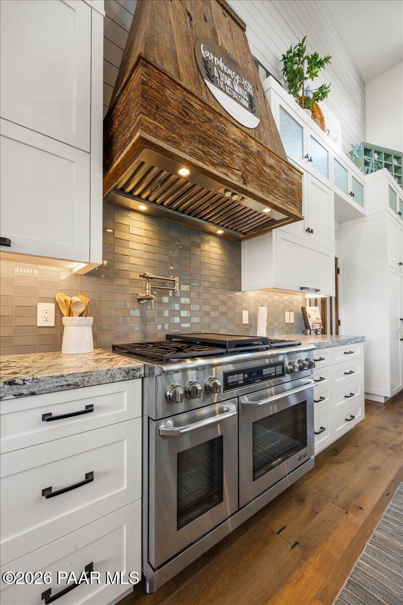 10255 North Chaos Ranch Road Prescott, AZ 86305 - Photo 15 of 97 045-Kitchen