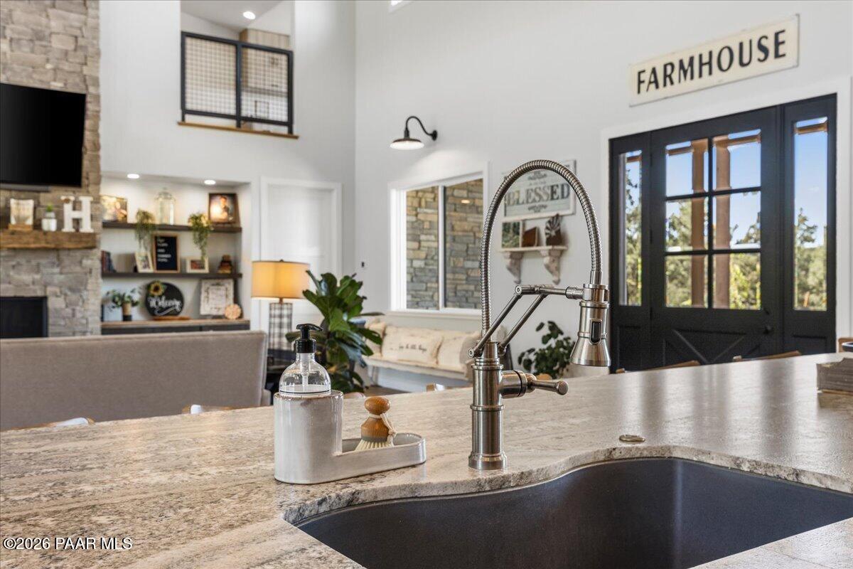 10255 North Chaos Ranch Road Prescott, AZ 86305 - Photo 16 of 97 046-Kitchen