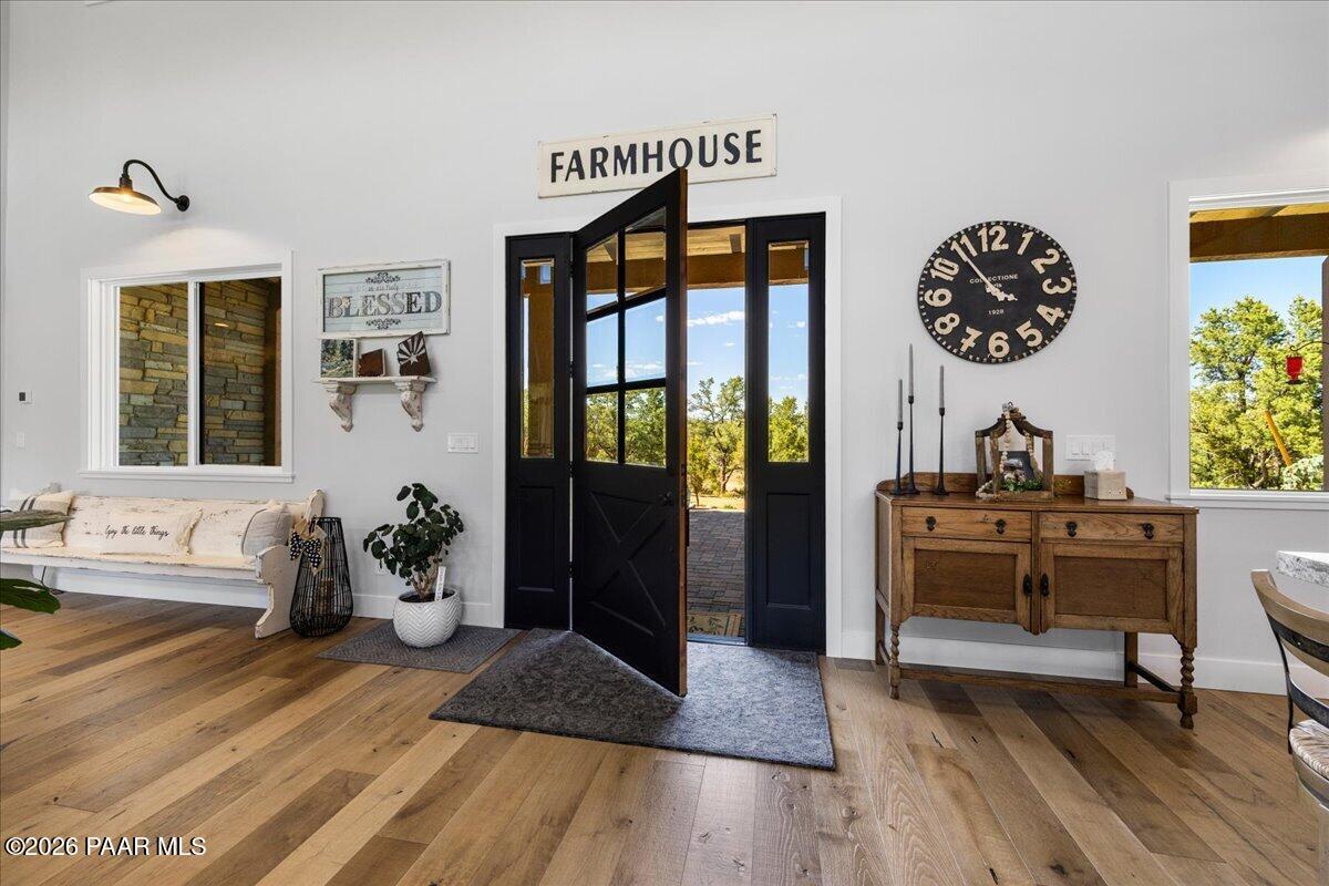 10255 North Chaos Ranch Road Prescott, AZ 86305 - Photo 19 of 97 014-Foyer