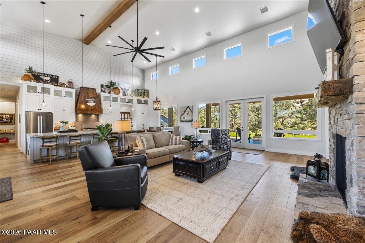 10255 North Chaos Ranch Road Prescott, AZ 86305 - Photo 29 of 97 025-Living Room