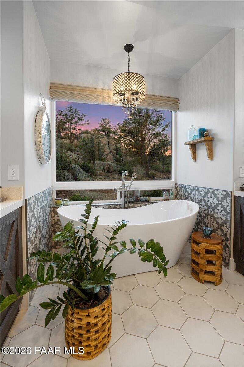 10255 North Chaos Ranch Road Prescott, AZ 86305 - Photo 37 of 97 057-Master Suite