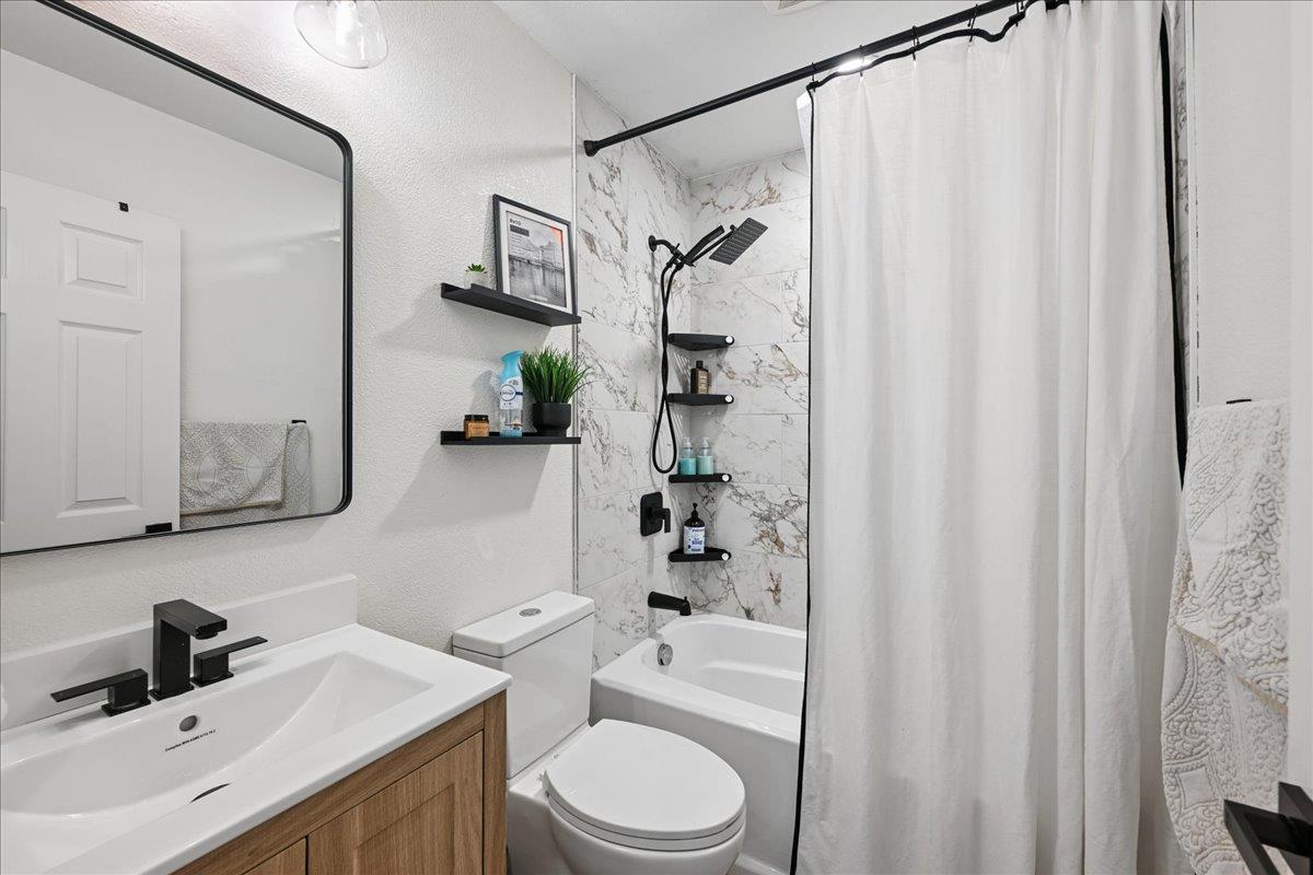 7724 Spring Valley Avenue Citrus Heights, CA 95610 - Photo 20 of 37