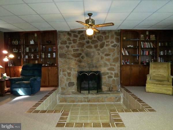 12 Gloucester Road Front Royal, VA 22630 - Photo 14 of 27 Family Room