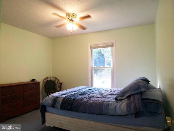 12 Gloucester Road Front Royal, VA 22630 - Photo 17 of 27 Bedroom