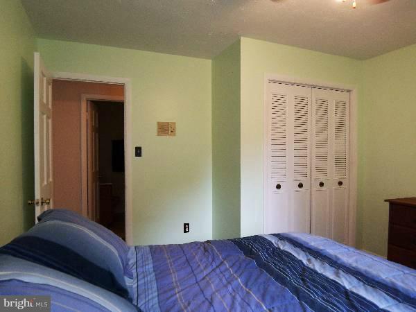 12 Gloucester Road Front Royal, VA 22630 - Photo 18 of 27 Bedroom