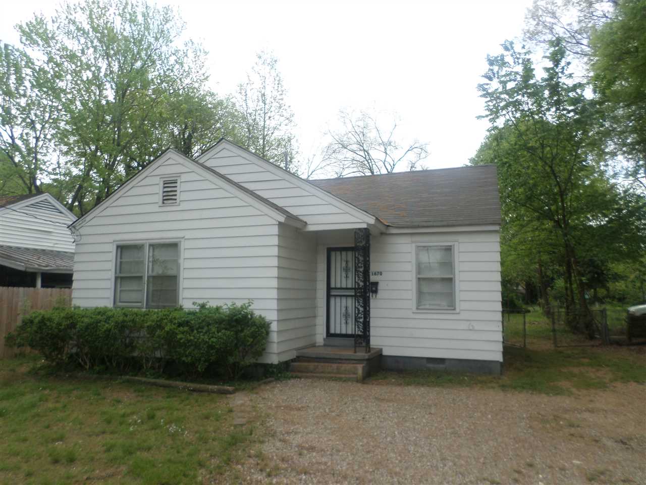 1670 Villa Road Memphis, TN 38108 - Photo 1 of 8 Gallery Image 1