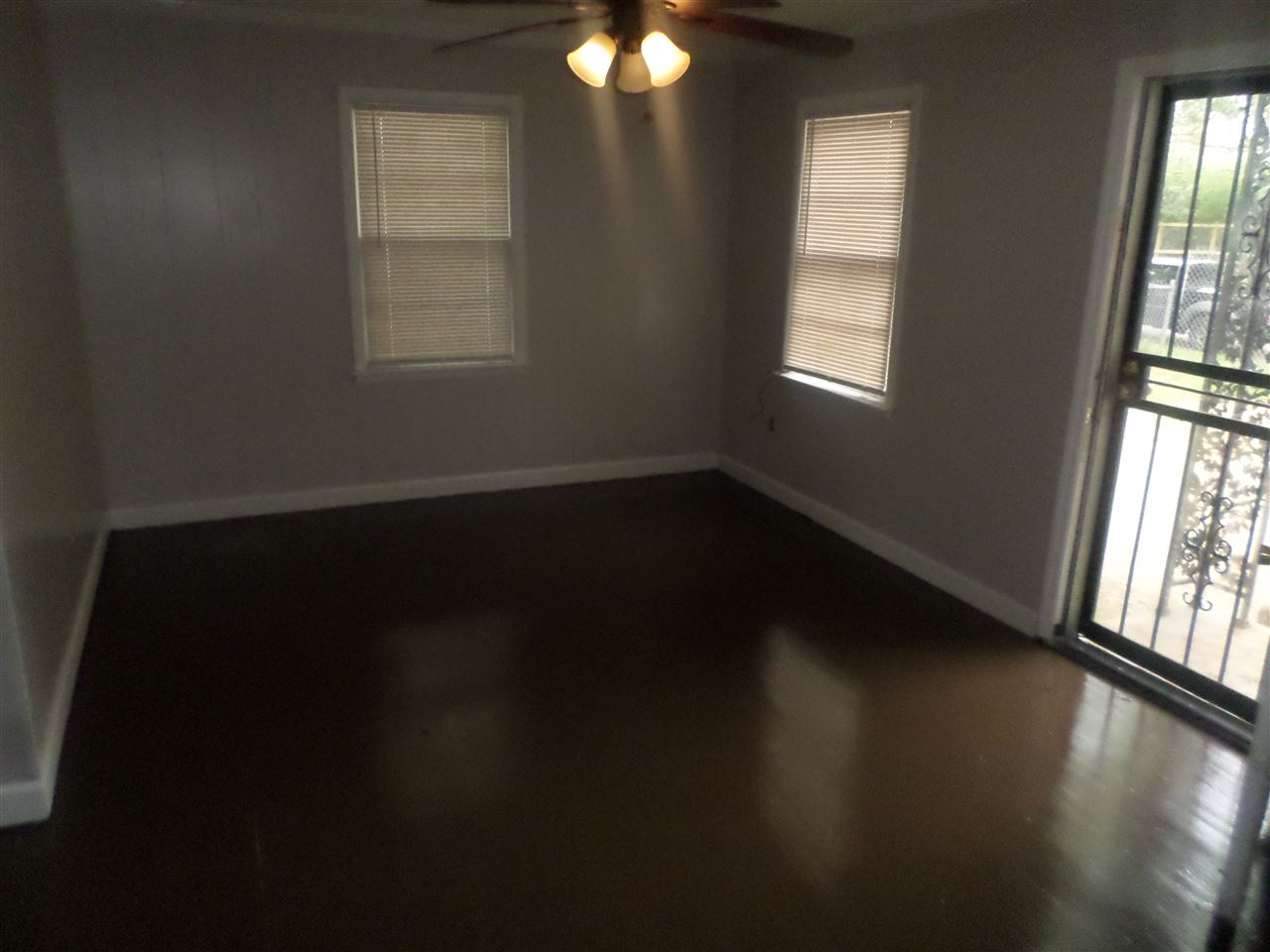 1670 Villa Road Memphis, TN 38108 - Photo 4 of 8 Gallery Image 4