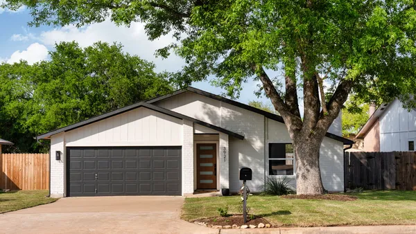 $585,000 | 3921 Leafield Drive, Austin, TX 78749