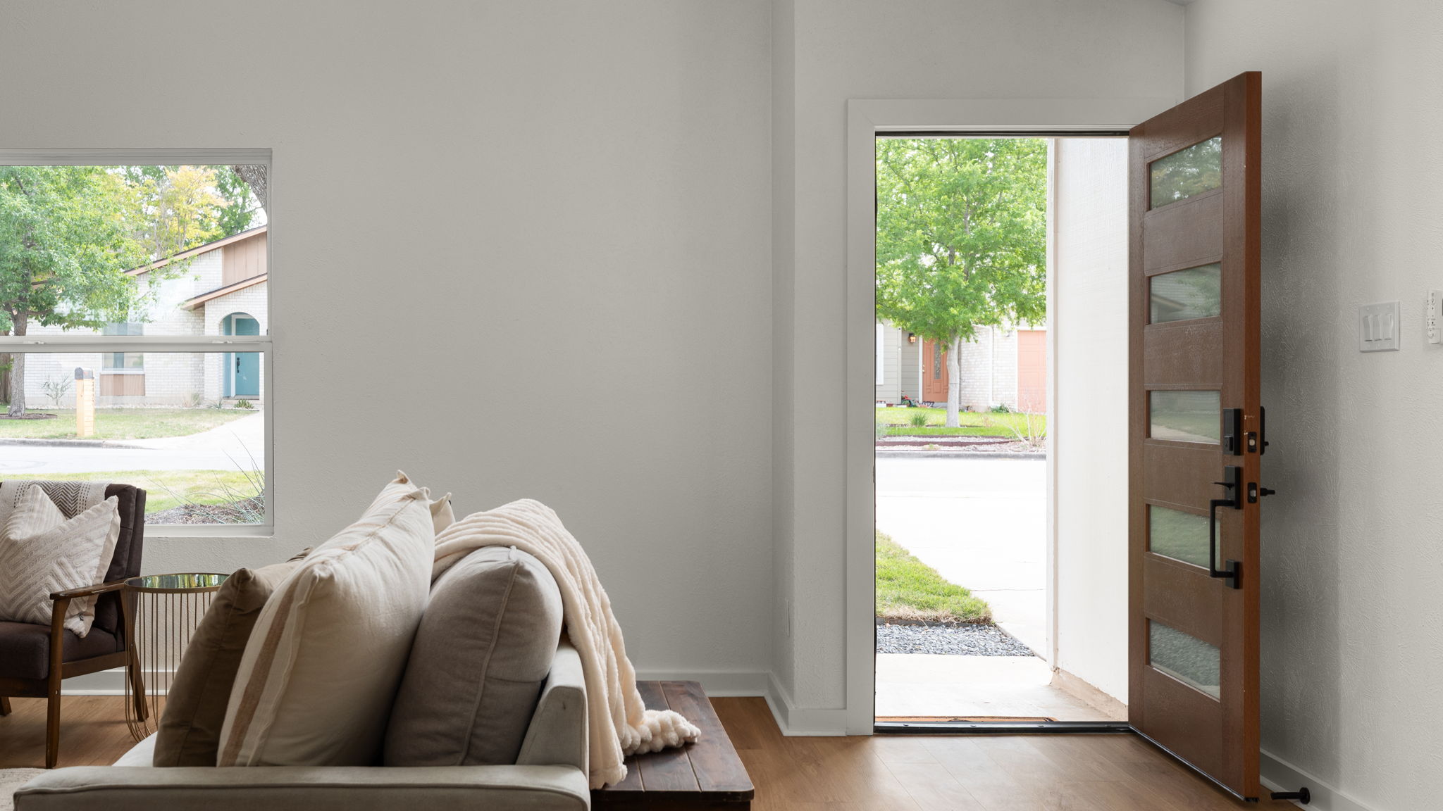 3921 Leafield Drive Austin, TX 78749 - Photo 3 of 26