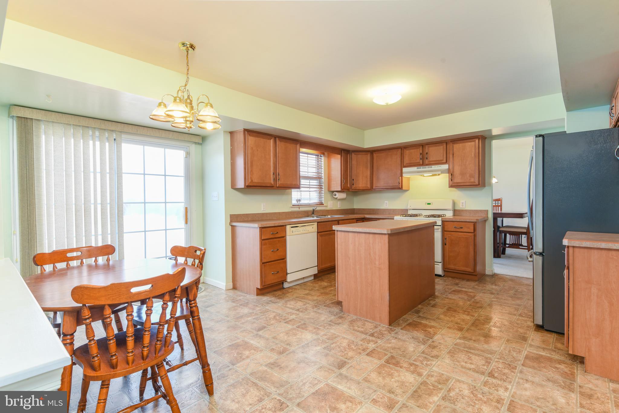 230 North Sandy Lane Reading, PA 19608 - Photo 14 of 38