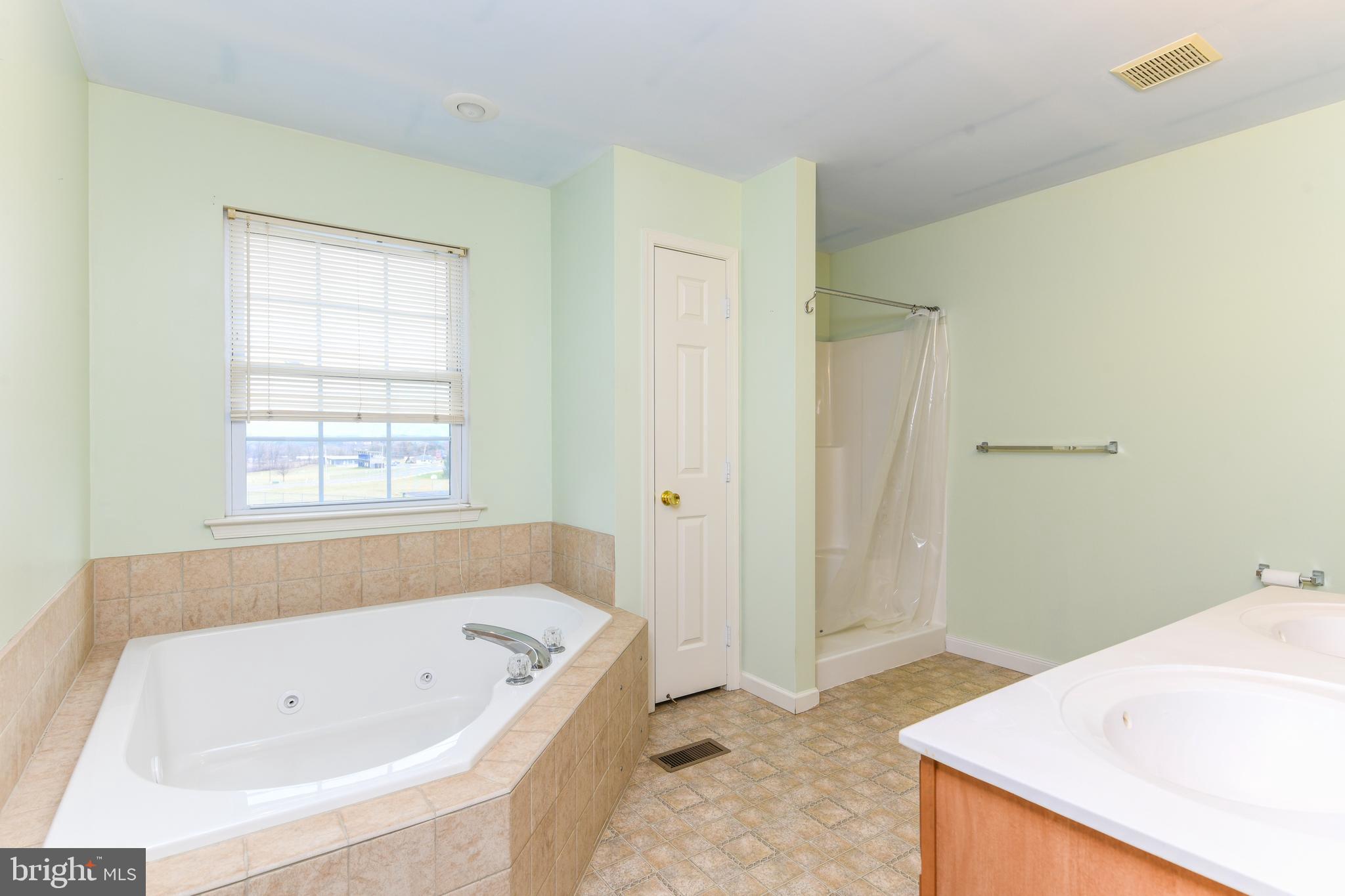 230 North Sandy Lane Reading, PA 19608 - Photo 24 of 38