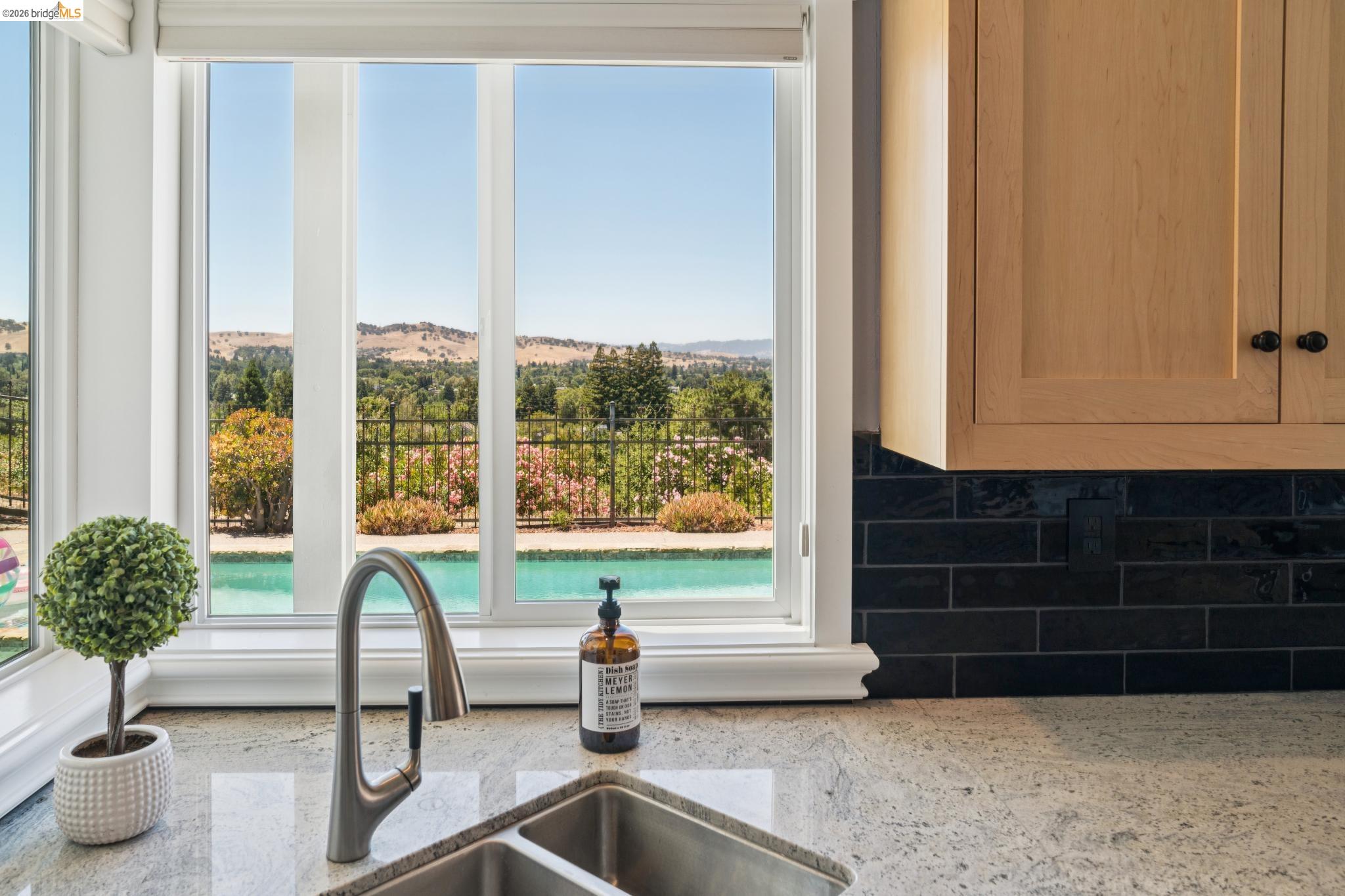 144 Joscolo View Clayton, CA 94517 - Photo 13 of 62