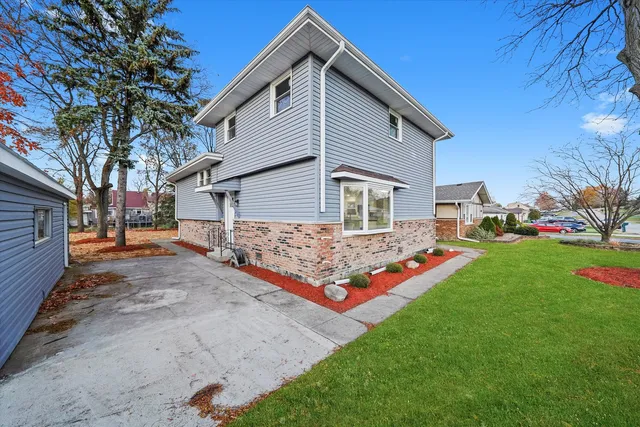 $430,000 | 8938 West 85th Place, Justice, IL 60458