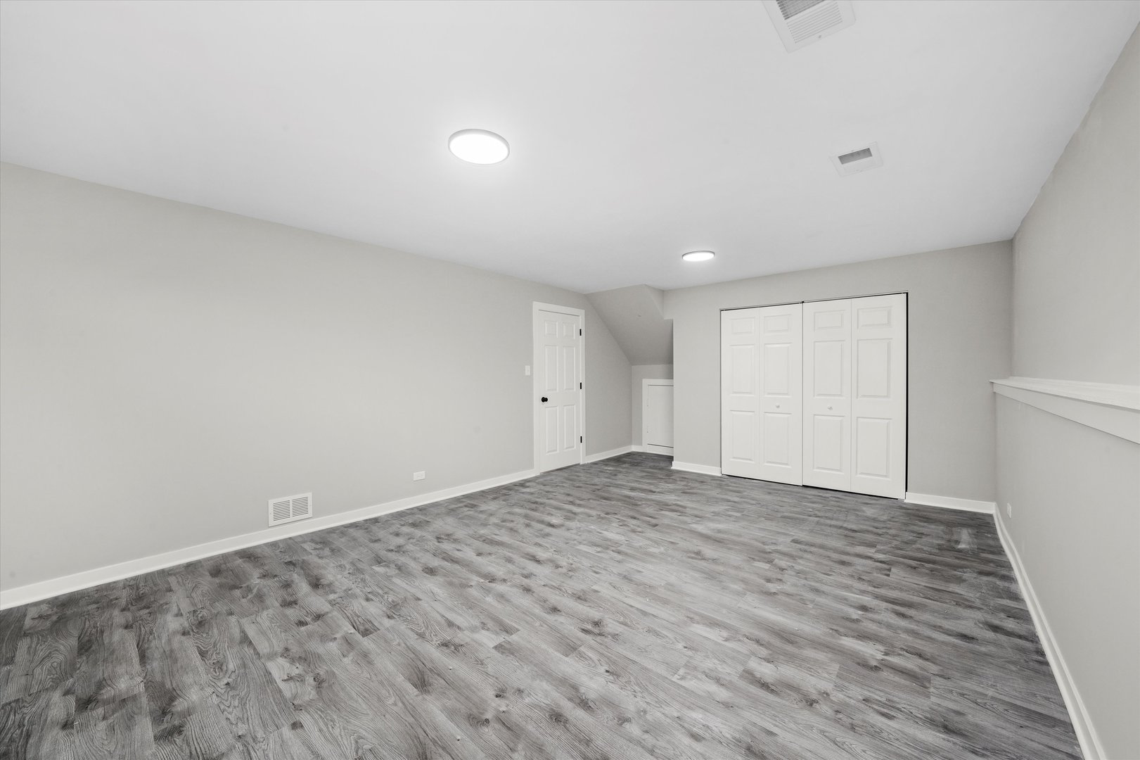 8938 West 85th Place Justice, IL 60458 - Photo 25 of 39 a view of empty room