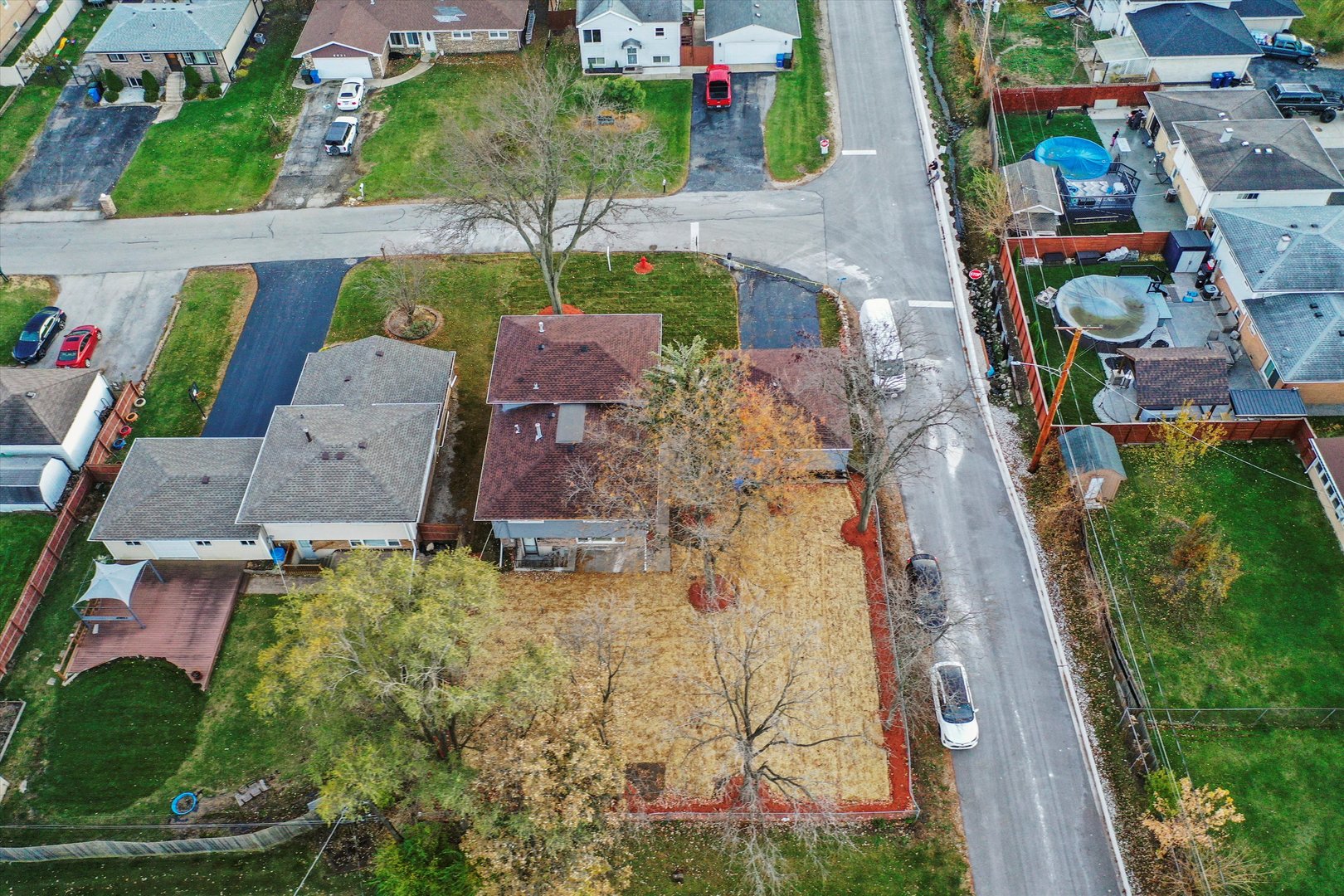 8938 West 85th Place Justice, IL 60458 - Photo 30 of 39 an aerial view of residential houses with outdoor space