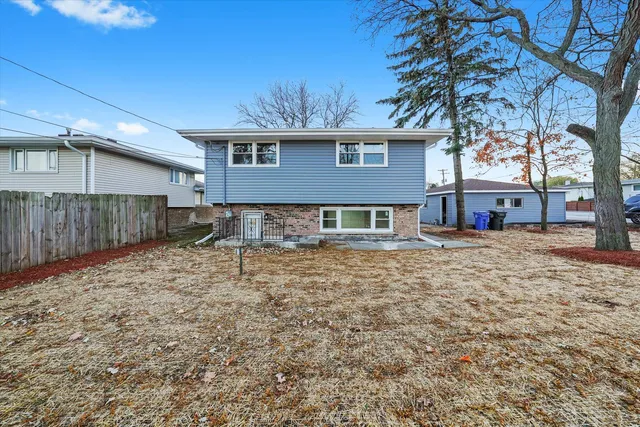 $430,000 | 8938 West 85th Place, Justice, IL 60458