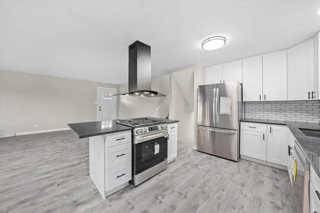 $430,000 | 8938 West 85th Place, Justice, IL 60458