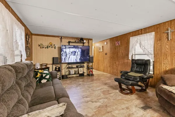$129,000 | 226 East Lohrville Avenue, Redgranite, WI 54970