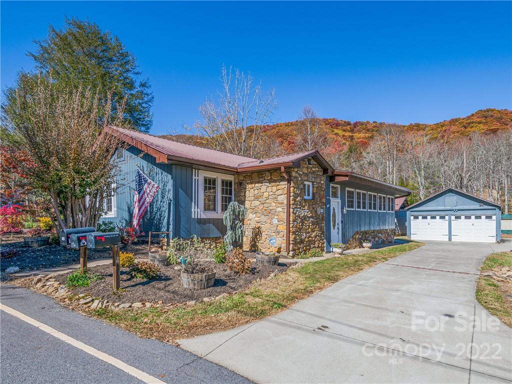 126 Sams Branch Road Candler, NC 28715 - Photo 3 of 31 Gallery Image 3