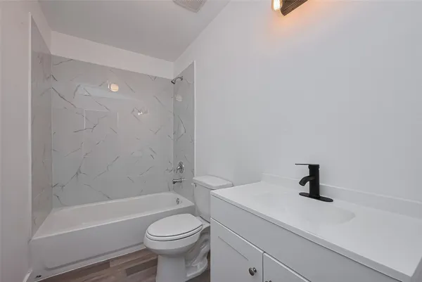 $2,000 | 9005 Hilda Street, Houston, TX 77033