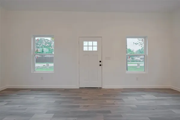 $2,000 | 9005 Hilda Street, Houston, TX 77033