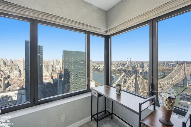 $3,450,000 | 425 East 58th Street, Unit 33D | Sutton Place