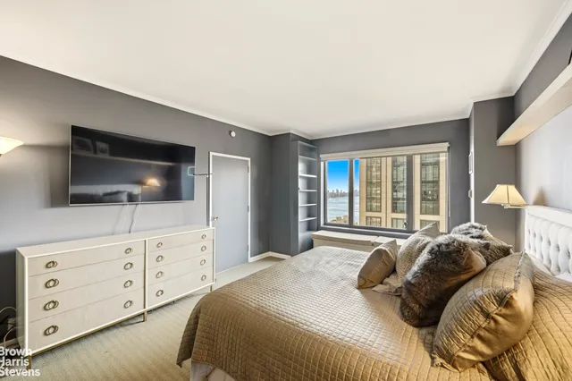 $3,450,000 | 425 East 58th Street, Unit 33D | Sutton Place