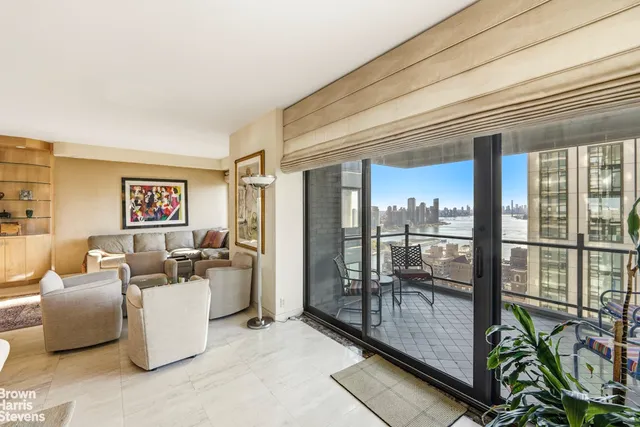$3,450,000 | 425 East 58th Street, Unit 33D | Sutton Place