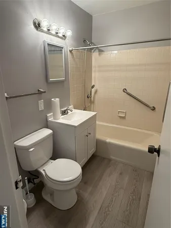 $1,850 | 10 Colonial Drive, Unit H, Little Falls, NJ 07424