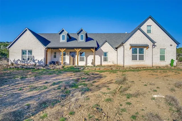 $949,000 | 112 Wooded Acrs Drive, Mineral Wells, TX 76067