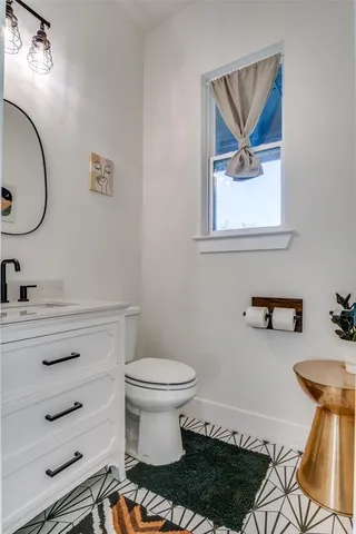 $949,000 | 112 Wooded Acrs Drive, Mineral Wells, TX 76067