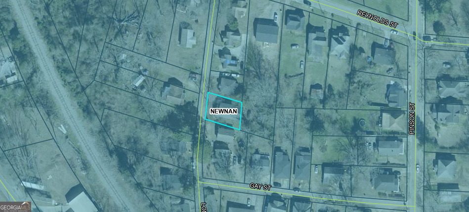 11 Long Street Newnan, GA 30263 - Photo 2 of 2 a bathroom with a shower