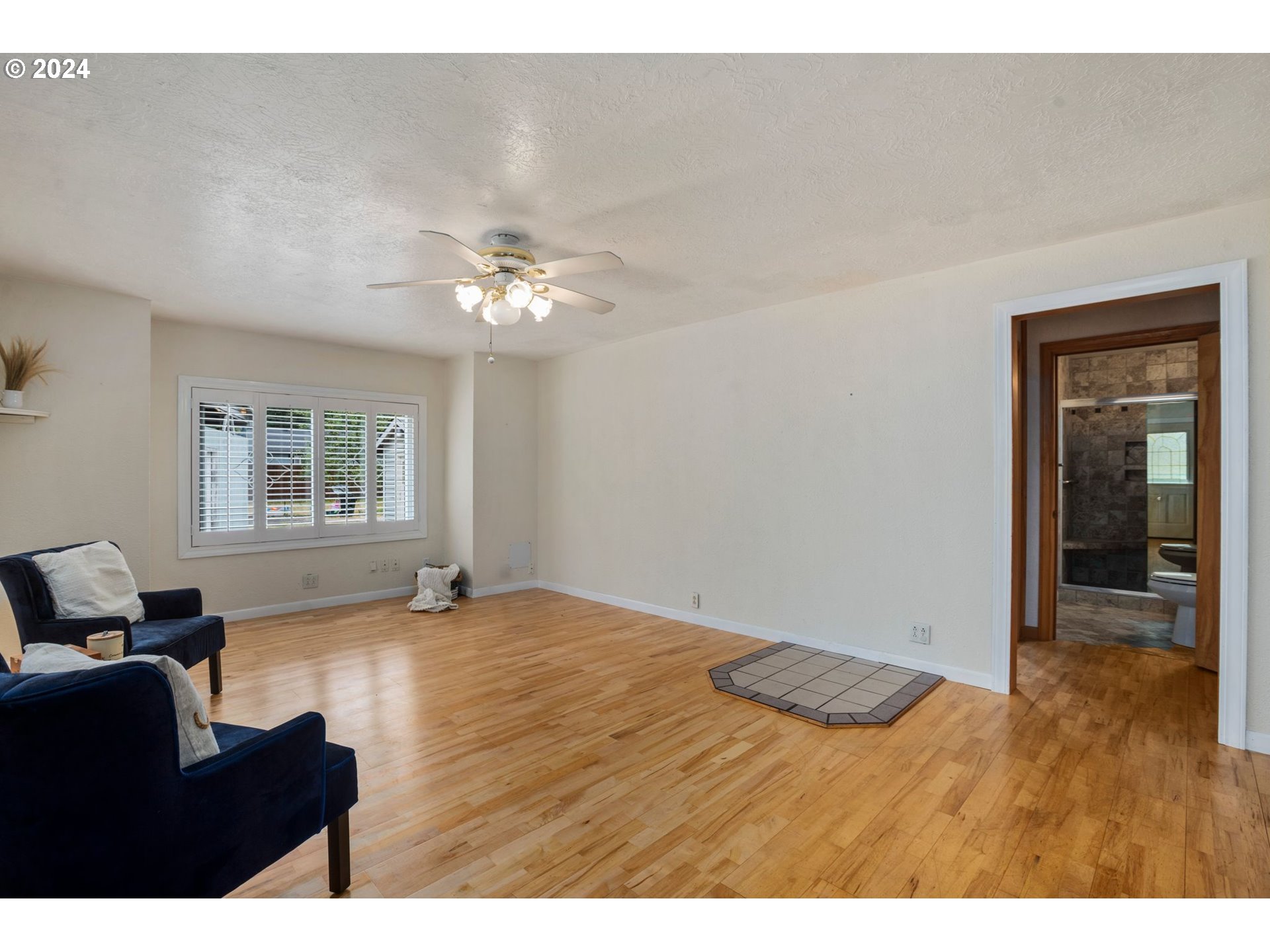 119 Lone Oak Road, Unit 300 Longview, WA 98632 - Photo 2 of 32 Gallery Image 2