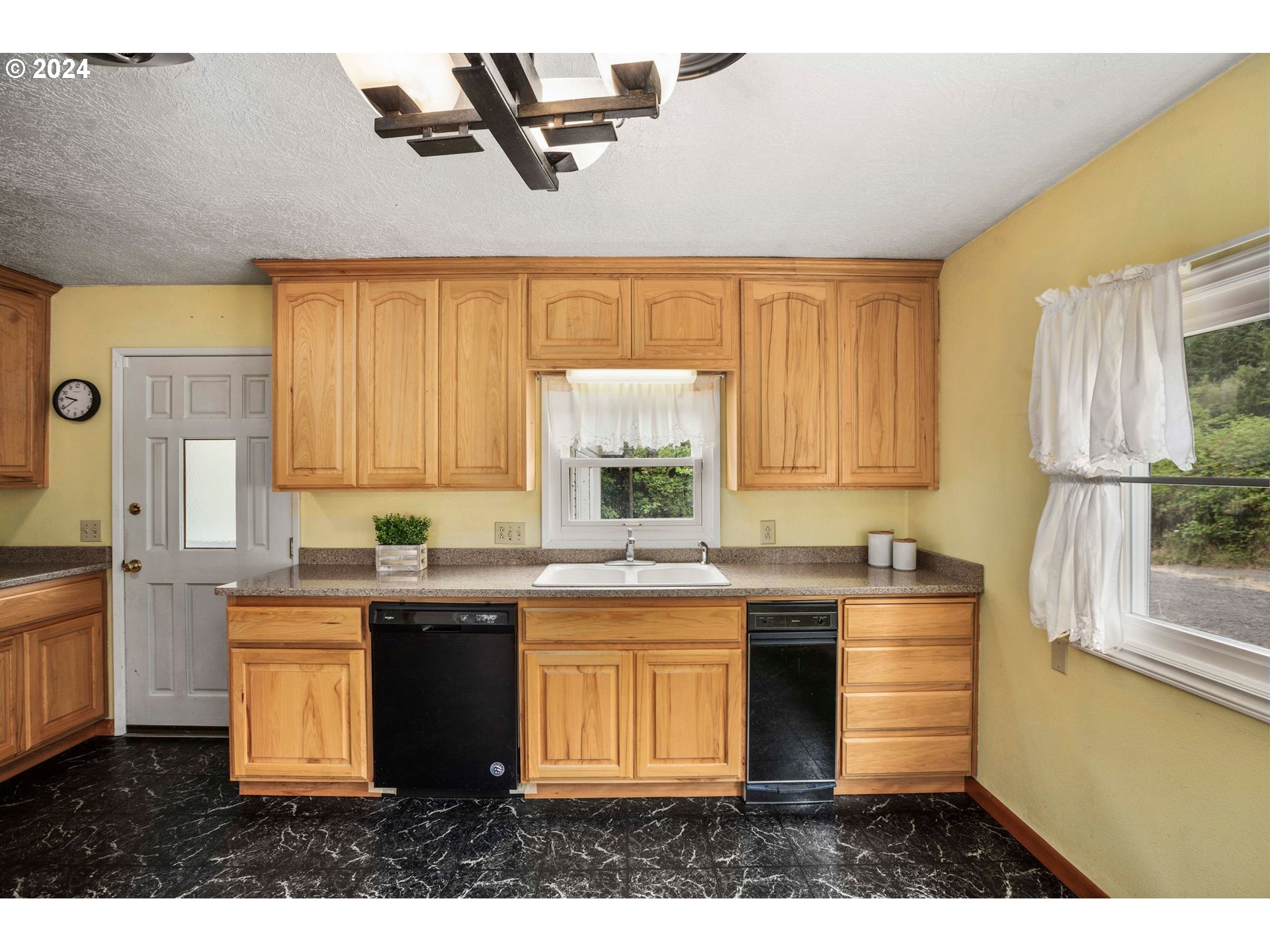 119 Lone Oak Road, Unit 300 Longview, WA 98632 - Photo 8 of 32 Gallery Image 8
