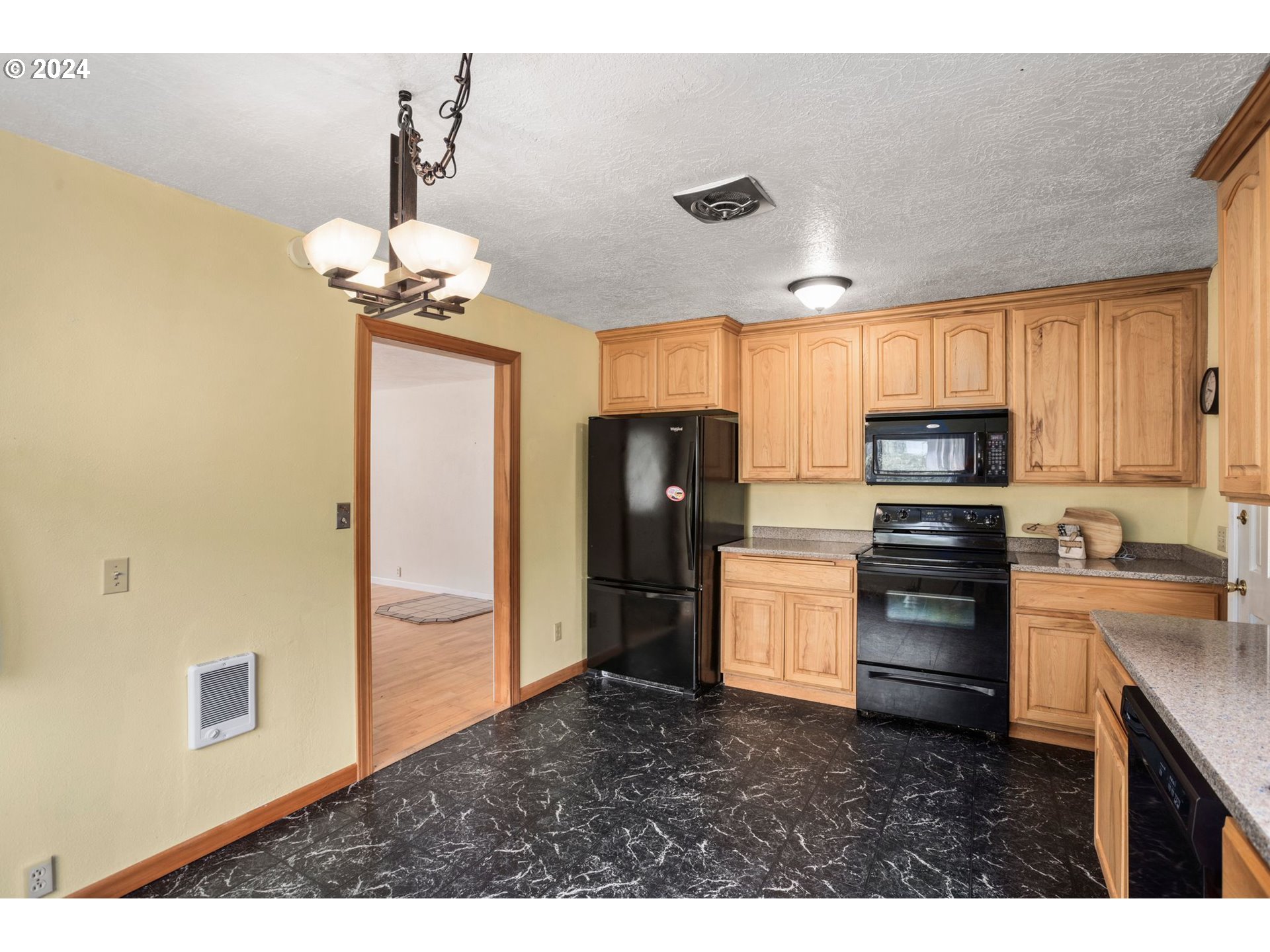 119 Lone Oak Road, Unit 300 Longview, WA 98632 - Photo 10 of 32 Gallery Image 10